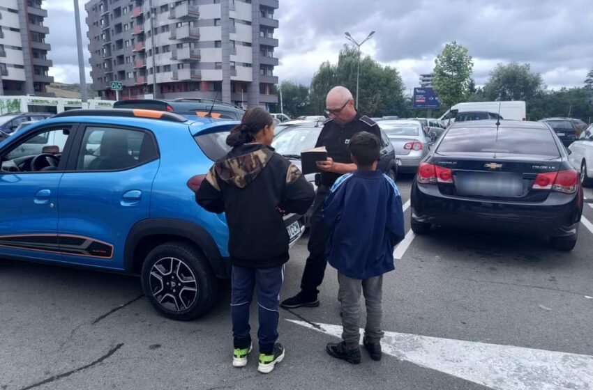  FOTO. Patru minori, prinși ieri la cerșit de Poliția Locală în Bistrița