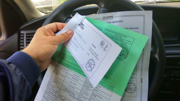 Mai mulți bistrițeni au fost înșelați cu asigurări de mașini