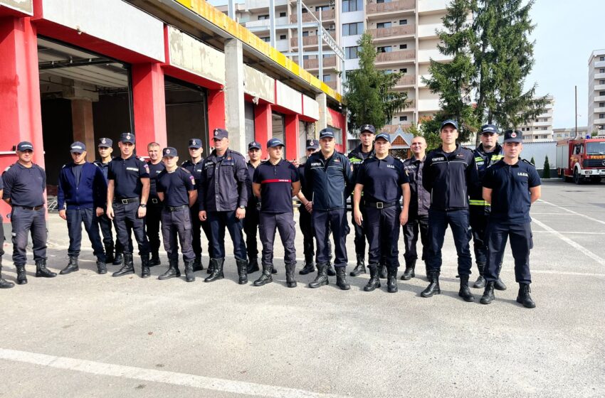  52 de pompieri bistrițeni au plecat spre județul Galați, în sprijinul oamenilor afectați de inundații. FOTO/VIDEO