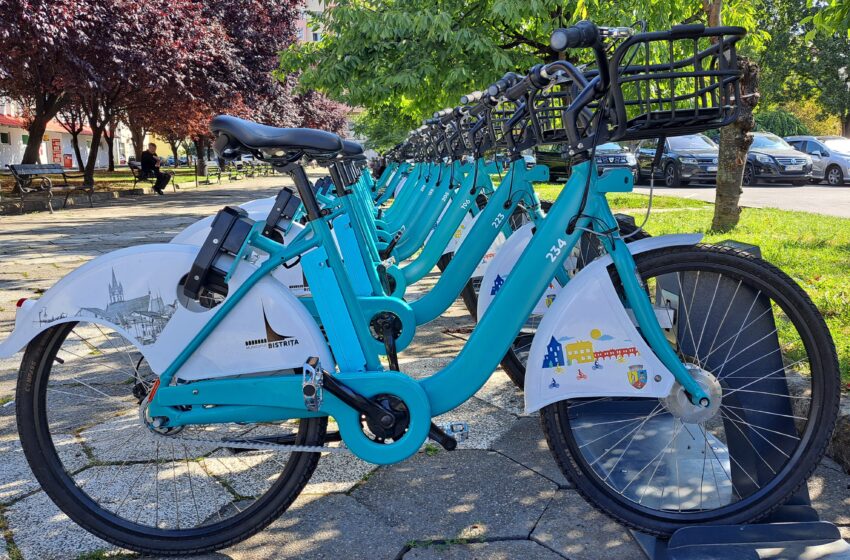  Primăria Bistrița anunță că sistemul pilot de închiriere a bicicletelor este funcțional. VIDEO