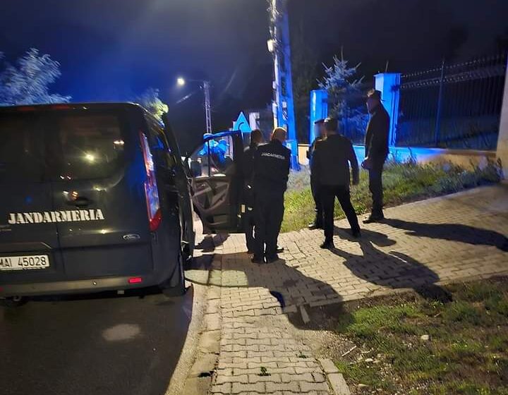  Echipajele de intervenție au intervenit azi noapte pentru a prinde ursoaica cu pui pe Valea Budacului