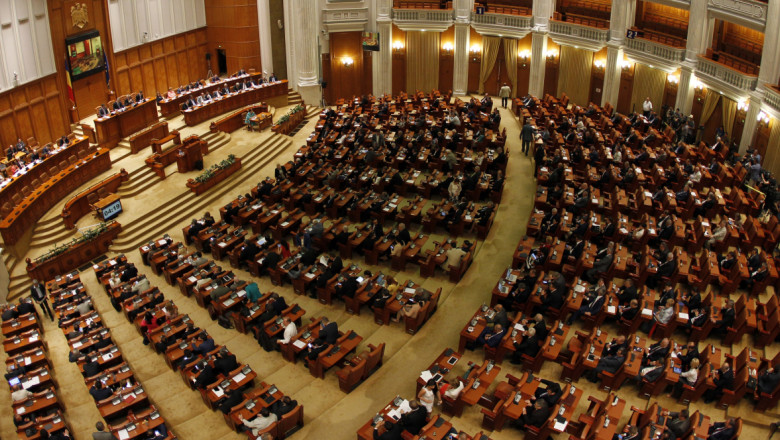  Foștii parlamentari bistrițeni au șanse să ia în continuare pensie specială