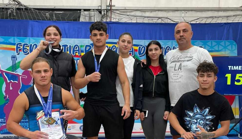  Medalii de AUR și de Argint pentru halterele bistrițene la Campionatele Naționale de Tineret  de la Arad
