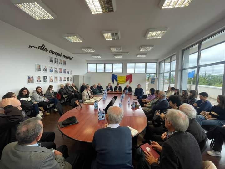  Nicolae Moldovan: Am avut azi onoarea de a fi gazdele evenimentului „Zilele prozei” la Beclean. FOTO