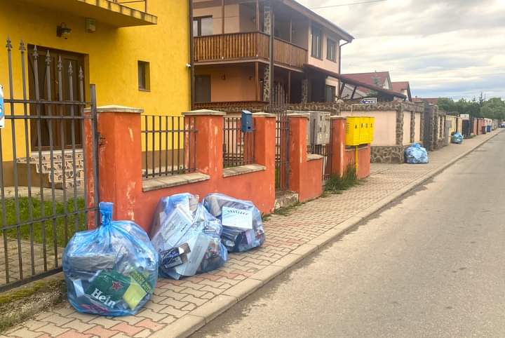  Miercuri 9 Octombrie 2024, se colectează SACUL ALBASTRU  în Municipiul Bistrița și localitățile componente. FOTO