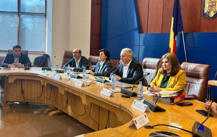  Emil Radu Moldovan: În acești 4 ani, am reușit împreună să adoptăm 815 hotărâri, fiecare fiind o cărămidă importantă în construcția viitorului acestui județ. FOTO