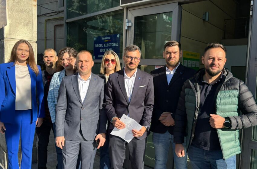  USR Bistrița-Năsăud a depus la BEJ candidaturile pentru alegerile parlamentare. FOTO