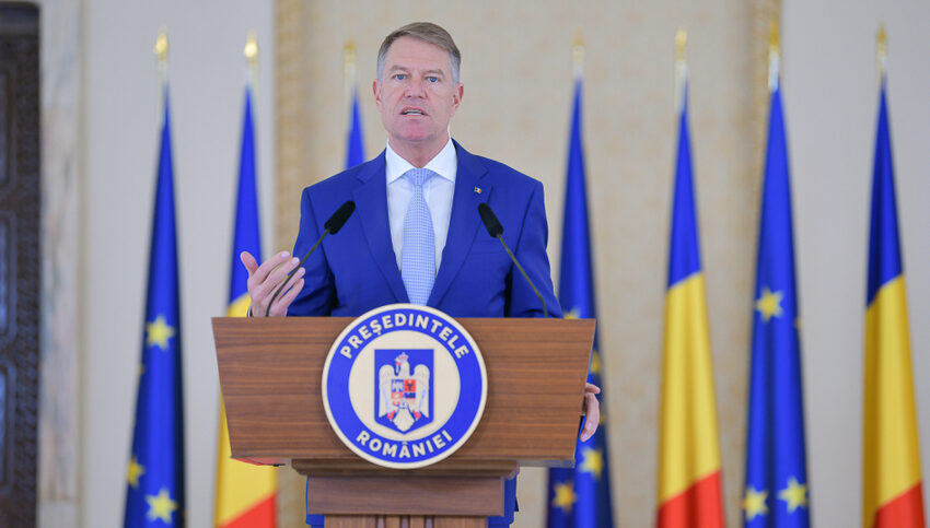  Trei licee din Bistrița-Năsăud au fost decorate de Președintele României