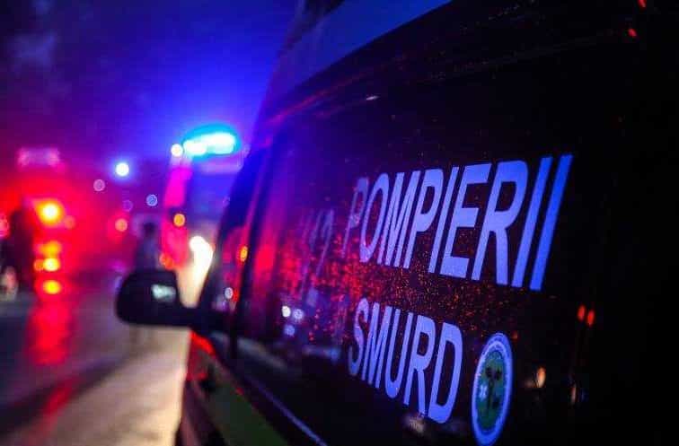 Accident rutier la Budacu de Jos. Un bărbat a fost lovit de o masină și a ajuns la spital