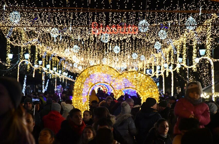  Târgul de Crăciun de la Bistrița se va deschide pe 30 noiembrie cu un concert BiBi