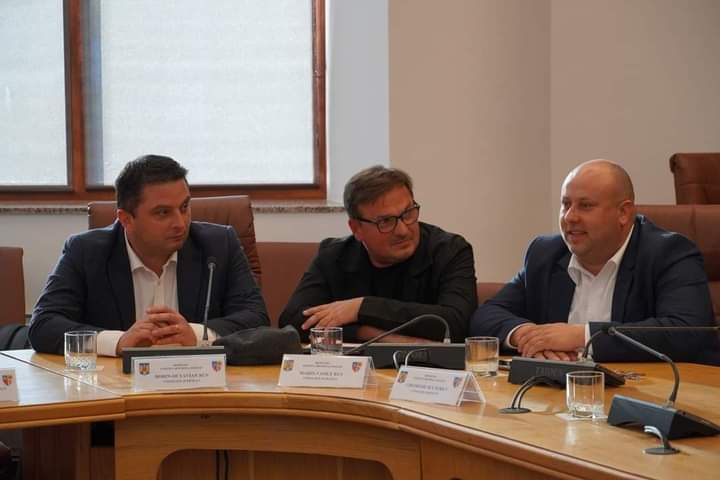  Cristian Cârlig, Gheorghe Scuturici şi Marin Rus au fost excluşi din PNL