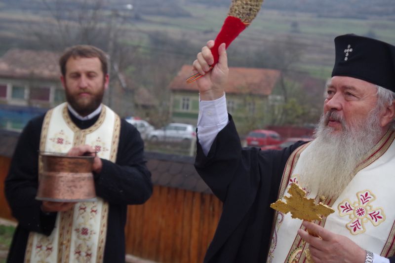  Invitaţie la sfinţirea bisericii ” Sfintii Arhangheli Mihail si Gavril” din Rebra