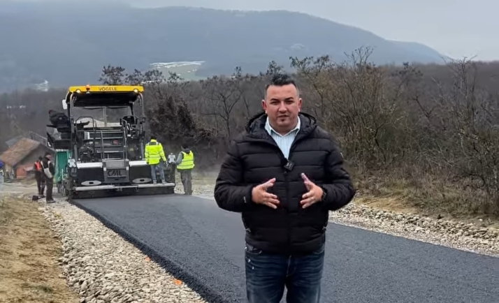  Paul Știr: Se lucrează la modernizarea a 9 km de drumuri vicinale din comuna Căianu Mic! VIDEO