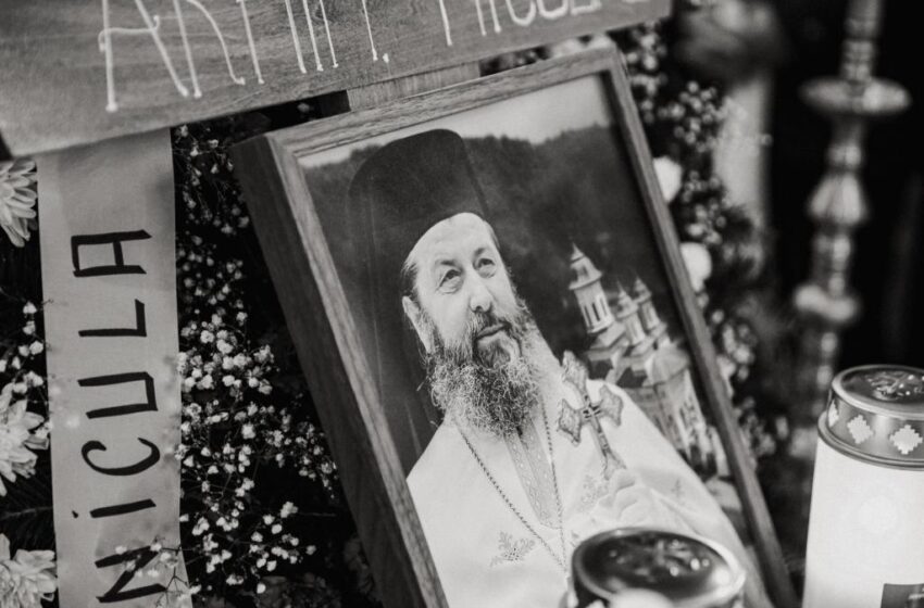  Starețul Mănăstirii Nicula, Arhimandritul Nicolae Moldovan, a fost înmormântat duminică