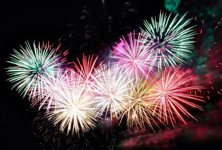  De Revelion, foc de artificii în Parcul stațiunii Sângeorz-Băi