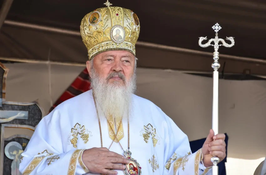 Mitropolitul Andrei va oficia astăzi slujba la biserica de la Coroana
