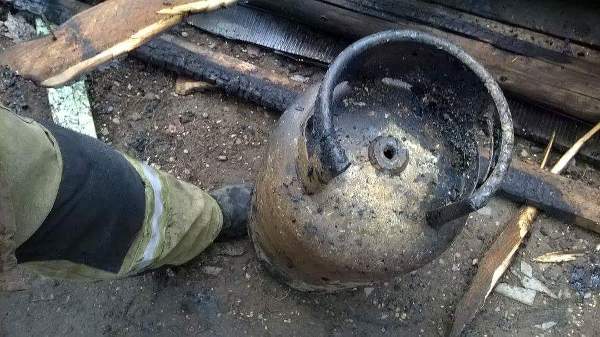  Butelie explodată într-o gospodărie din Feldru. O femeie prezintă arsuri