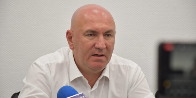  Organigrama Primăriei Bistrița va fi gata în februarie. La „Palatul Culturii” rămâne cum s-a stabilit: din 68 rămân 30 de posturi