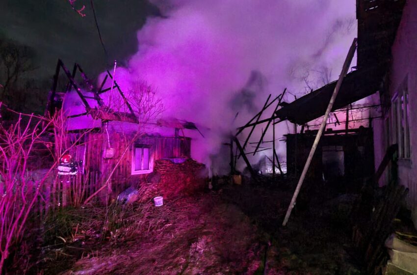  Incendiu la o casă de locuit din Bistrița Bârgăului