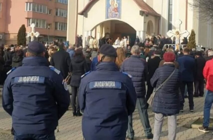  Jandarmii bistrițeni asigură măsurile de ordine și siguranță publică la manifestările tradiționale de Bobotează și Sfântul Ioan Botezătorul