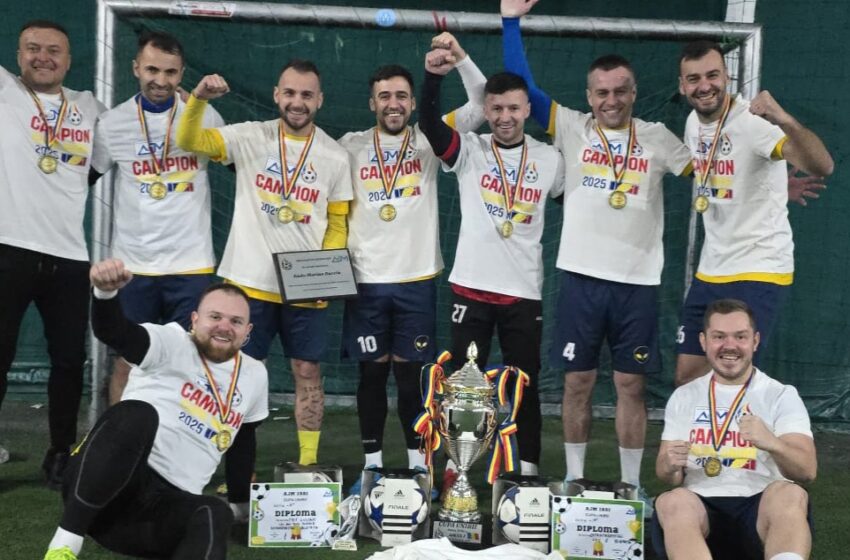  Minifotbal: EXTRATEREȘTRII Bistrița sunt CAMPIONII „Cupei Unirii” de la Iași. FOTO