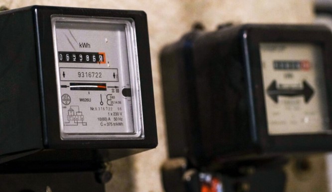  Guvernul pregăteşte eliminarea plafonării tarifelor la energie electrică şi gaze