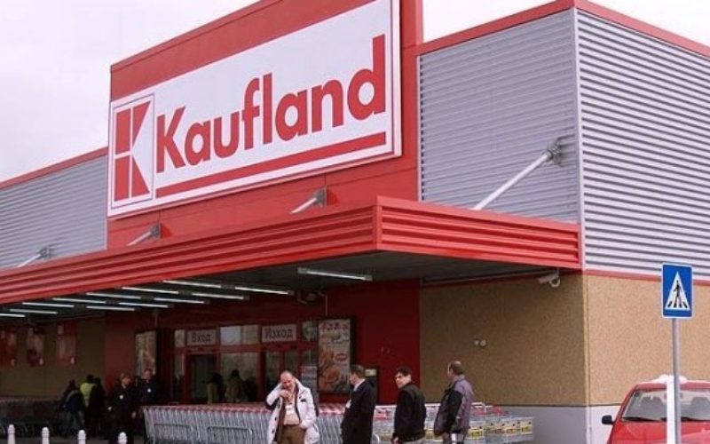  Tinerii bătăuși din parcarea magazinului Kaufland au fost arestați