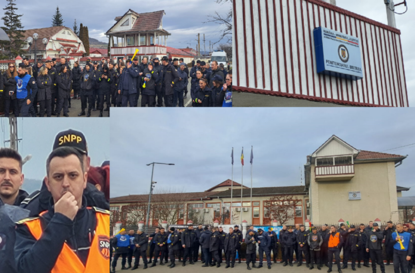  Peste 100 de angajați ai Penitenciarului Bistrița au protestat astăzi în fața instituției