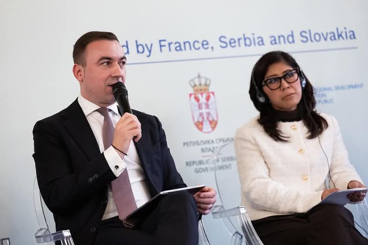  Ministrul Bogdan Ivan, prezent la la Summit-ul AI de la Paris. FOTO