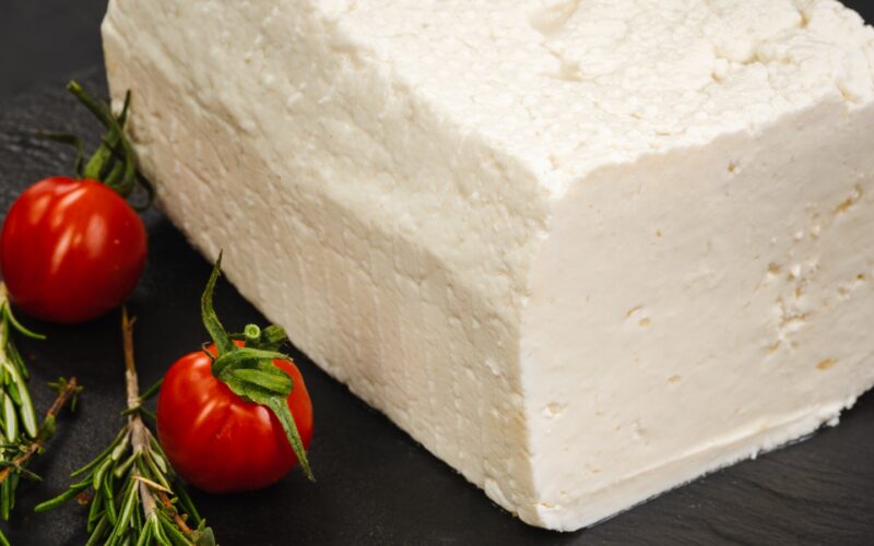  Grecii care vor să facă telemea la Șieu Măgheruș obțin o finanțare de 1,67 mil. euro de la AFIR