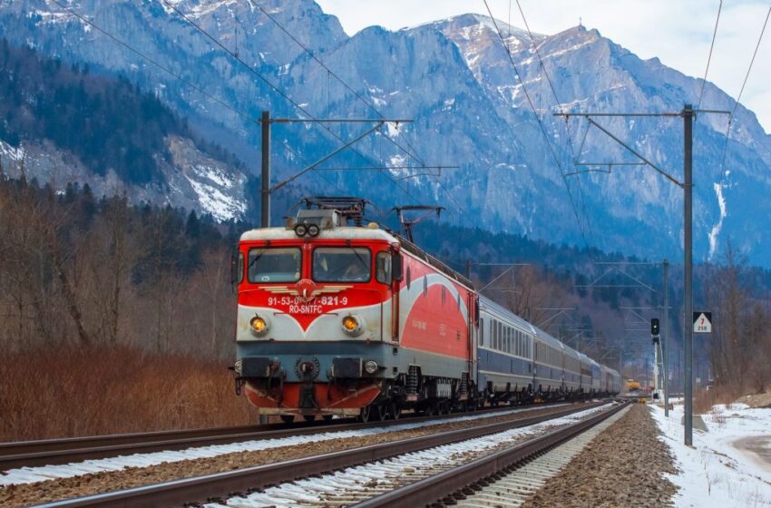  CFR călători oferă studenților bilete și abonamente online cu reducere de 90%