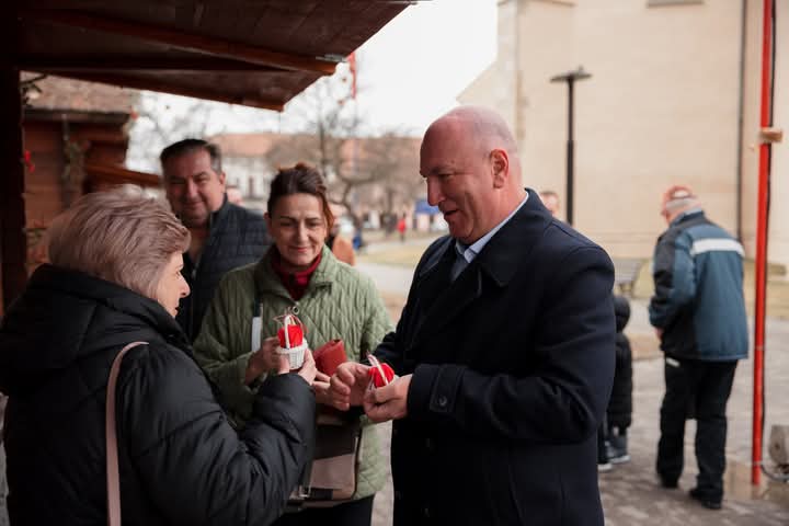  Gabriel Lazany: Vă doresc o primăvară în care fiecare clipă să fie la fel de frumoasă ca voi, dragi doamne și domnișoare!