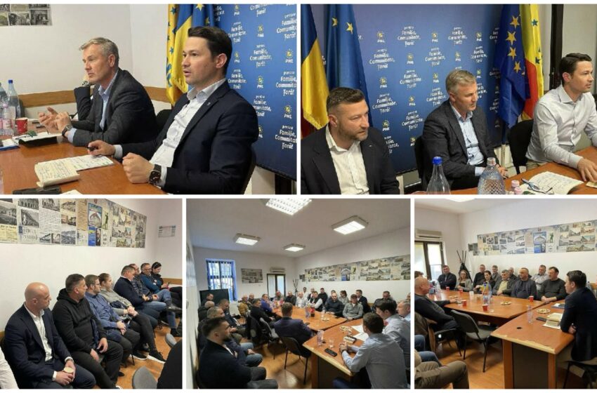  Robert Sighiartău: Suntem pregătiți pentru campania care urmează a președintelui nostru, Crin Antonescu. FOTO
