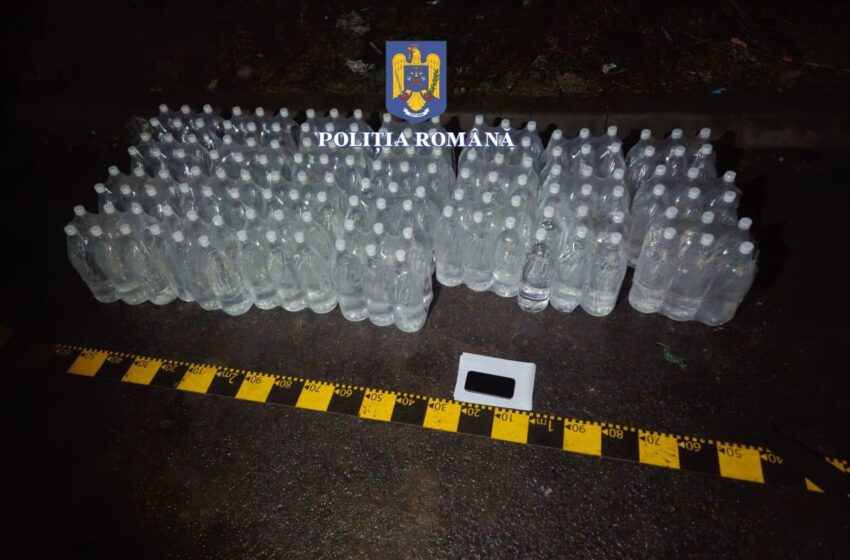  Un bărbat care transporta 300 de litri de alcool fără documente legale, a fost reținut de polițiști