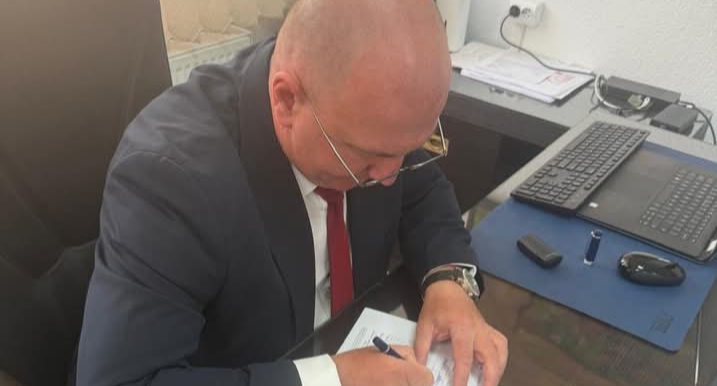  Primarul Gabriel Lazany a semnat lista de susținători ai lui Crin Antonescu