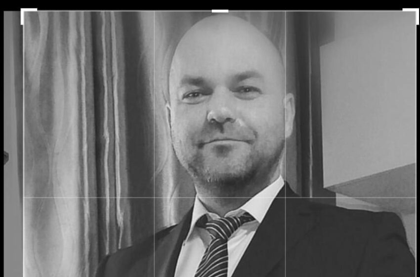  Doliu la Liceul Agricol Bistriţa! Profesorul de engleză Claudiu Frișan a trecut, mult prea repede, la cele veşnice!