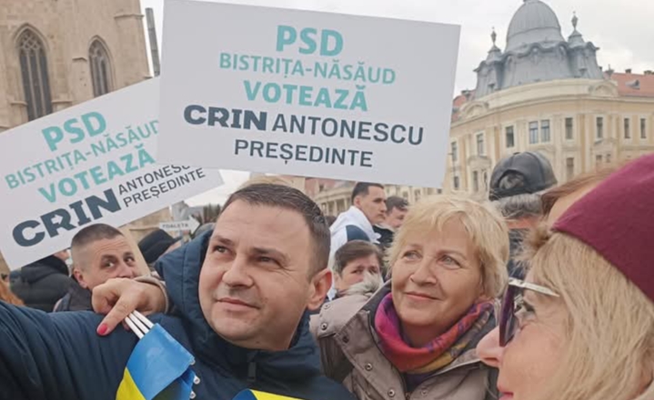  Daniel Suciu: Aproape 1500 de colegi am fost împreună la Cluj să-l susținem pe Crin Antonescu, candidatul nostru. FOTO