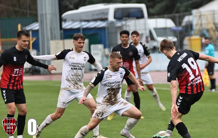  Remiză albă pe JEAN PĂDUREANU: Gloria Bistrița-Unirea Alba Iulia 0-0