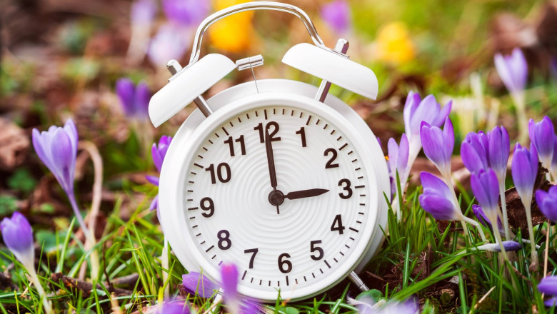  Duminică, 30 martie, trecem la ora de vară! Ziua va fi mai lungă și mai productivă