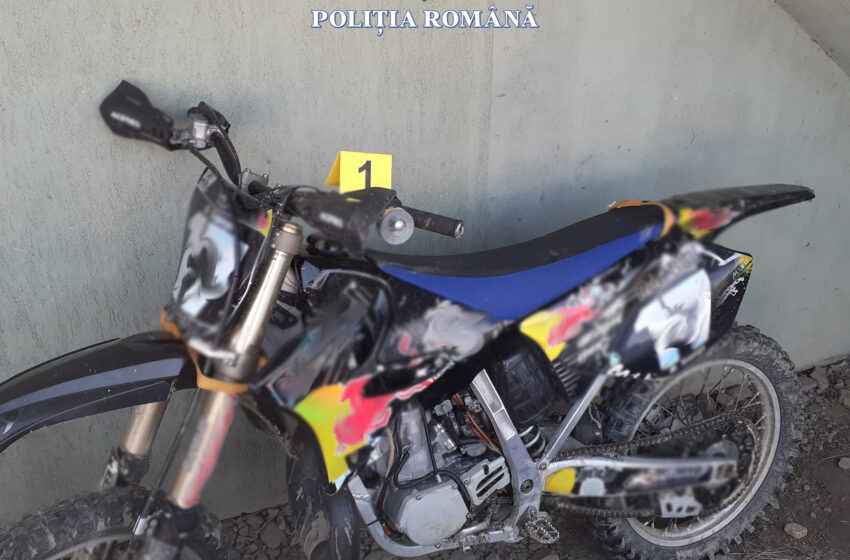  Tânăr din Prundu Bârgăului reținut de polițiști după ce a condus ilegal o motocicletă