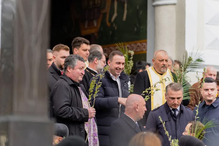  Bogdan Ivan: Vă doresc tuturor o sărbătoare a Floriilor cu multe bucurii! FOTO