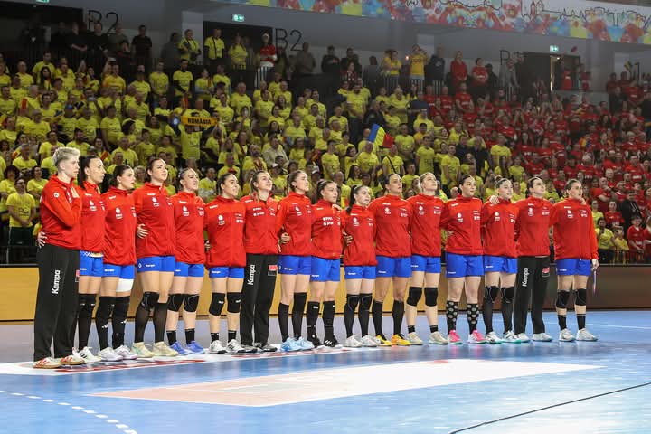  Handbal: România învinge Italia la TeraPlast Arena din Bistrița și merge la Campionatul Mondial de handbal feminin. FOTO