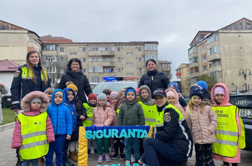 Politiștii bistrițeni prezenți la activitățile derulate în cadrul programelor „Școala Altfel” și ”Săptămâna Verde”. FOTO