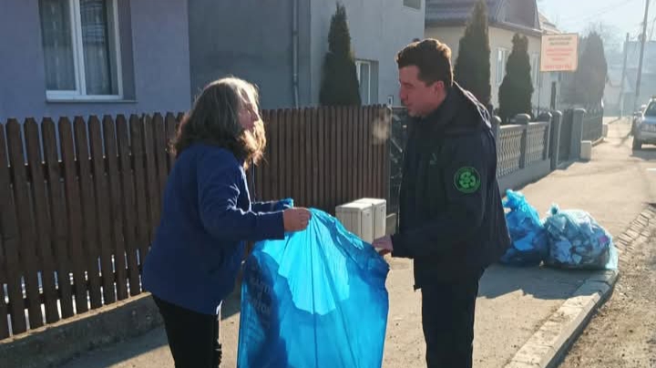  Miercuri 9 APRILIE 2025, se colectează SACUL ALBASTRU  în Municipiul Bistrița și localitățile componente. FOTO