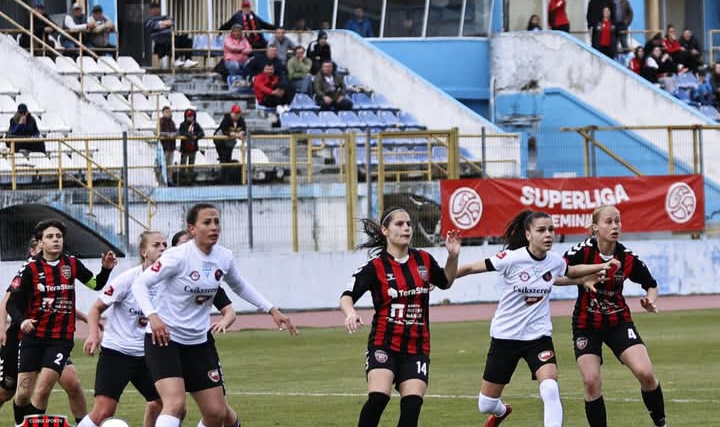  Fotbal feminin: Remiză pentru Gloria pe „Jean Pădureanu” cu  Csikszereda Miercurea Ciuc. VIDEO