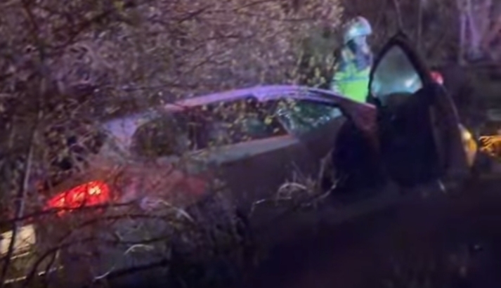 Accident rutier în această seară la ieșirea din Buduș spre Șieu. O persoană a ajuns la spital