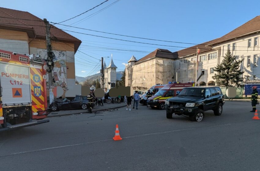  Accident rutier la Sângeorz-Băi. Un băiat de 19 ani si o fata de 18 ani au ajuns la spital