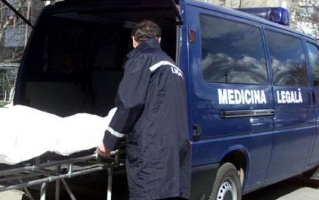 TRAGEDIE! Un bebeluș de o lună a fost găsit mort într-o căruță pe Valea Jelnei