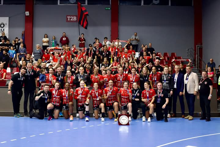  Gloria pierde în fața CSM București 34-30 și ratează Cupa României, iar fetele lui Novanc și Buligan primesc argintul