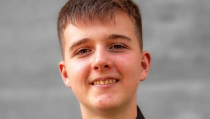  Filip Cristian Boca de la CNLR Bistrița, mențiune și medalie de argint la Olimpiada de Informatică Aplicată-AcadNet